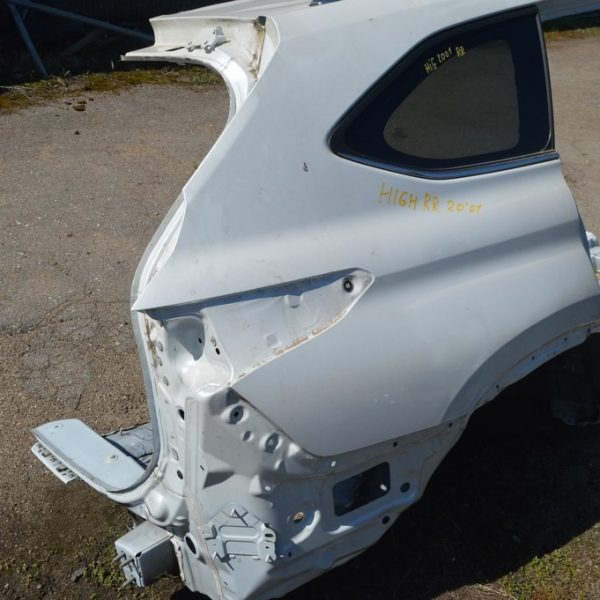 Четверть крыло задняя правая Toyota Highlander 20- под BSM (01) с батоном 61017-0E020