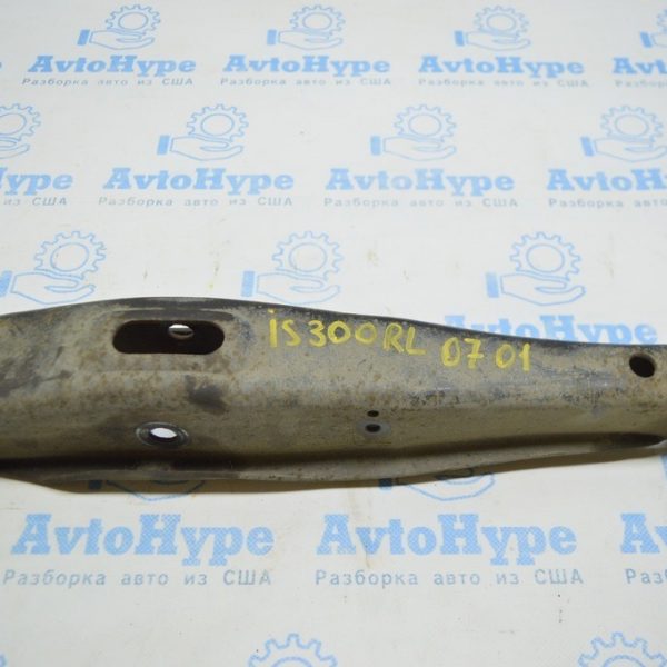 Рычаг нижний задний левый Lexus IS250 IS300 IS350 06-13 (01) 48740-30110