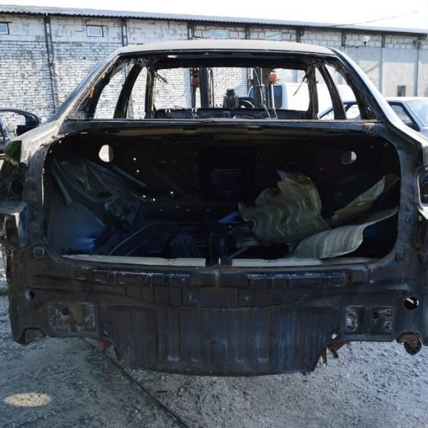 Задняя панель Lexus IS250/IS300/IS350 06-13 (01) черный цвет