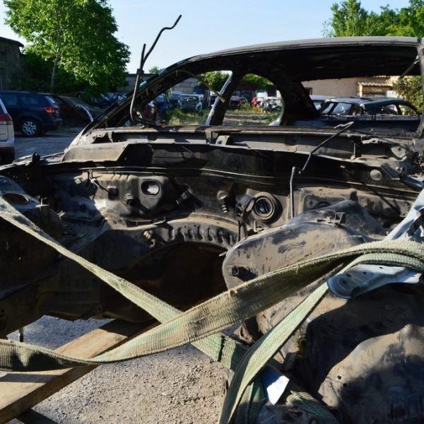 Четверть передняя левая Lexus IS250/IS300/IS350 06-13 черная (01) поведен носик лонжерона 53702-53061