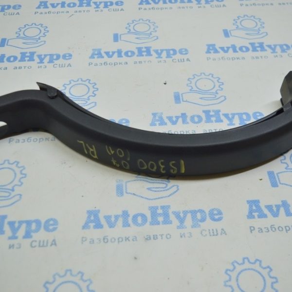 Накладка петли крышки багажника левая Lexus IS250/IS300/IS350 06-13 64572-53020