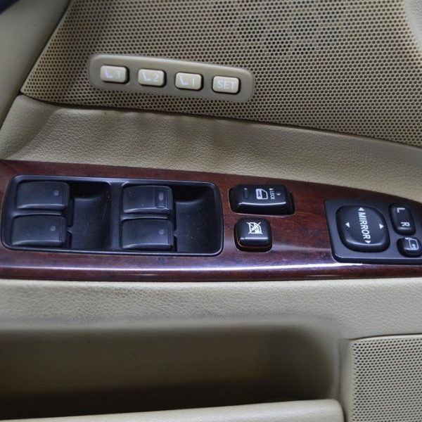 Управление стеклоподъемником перед лев Lexus IS250/IS300/IS350 06-13 с накладкой коричн дерево 84040-53080