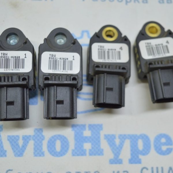 Датчик подушки безопасности дверь прав Lexus IS250/IS300/IS350 06-13 89831-02020
