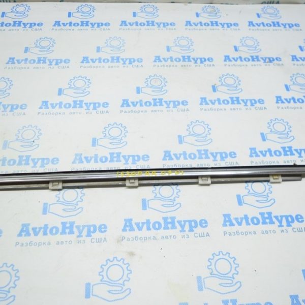 Молдинг дверь-стекло центральный зад прав Lexus IS250/IS300/IS350 06-13 75730-53020