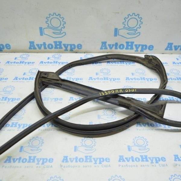 Уплотнитель двери зад прав Lexus IS250/IS300/IS350 06-13 67871-53030