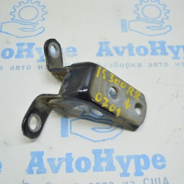 Петля двери нижняя зад прав Lexus IS250/IS300/IS350 06-13 68770-52030