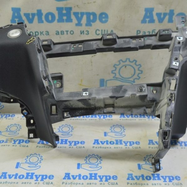 Накладка торпеды под старт стоп Kia Optima 16- черн (04) трещина