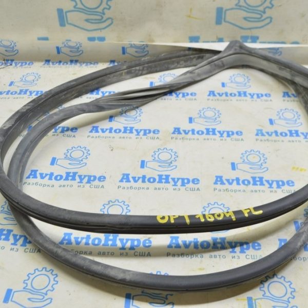 Уплотнитель дверного проема перед лев Kia Optima 16- 82110-D5000