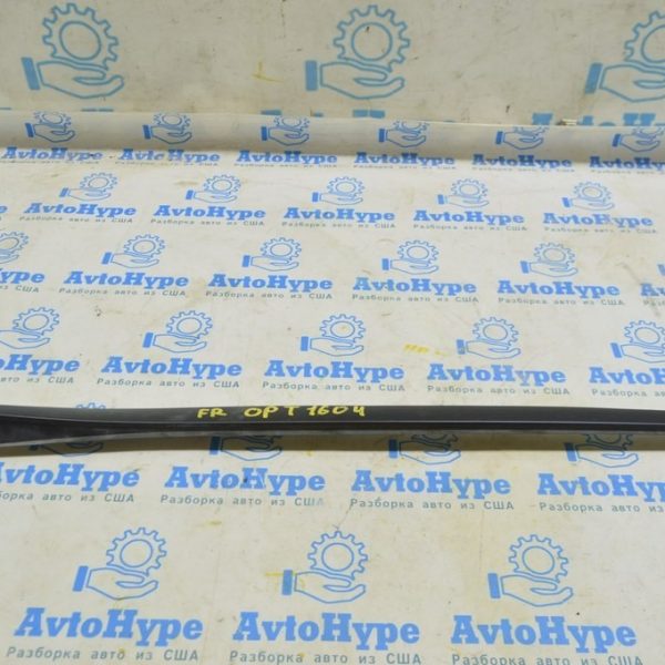 Молдинг лобового стекла прав Kia Optima 16- 86132-D4000