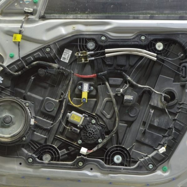 Стеклоподъемник с мотором перед прав Kia Optima 16- панель 82481-D5000