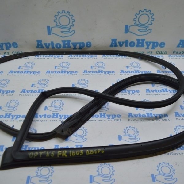 Уплотнитель двери перед прав Kia Optima 16- 82140-D4000