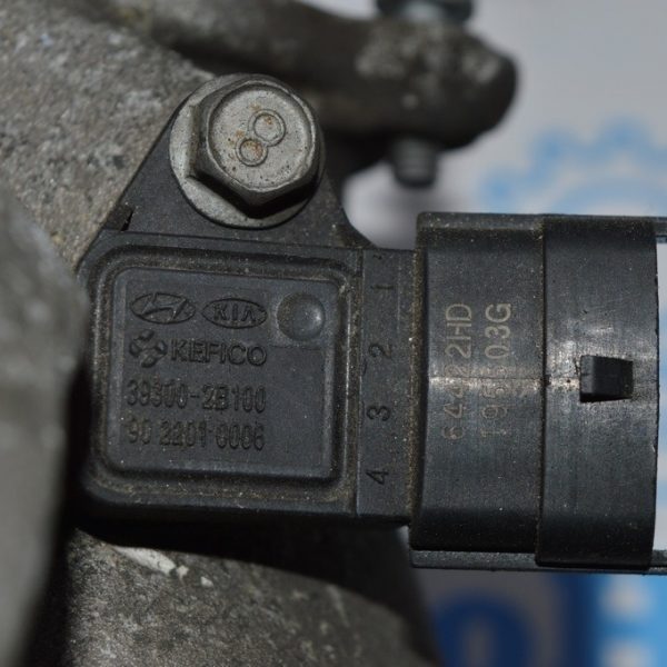 Датчик давления во впускном коллекторе Kia K5 16- 2.0 GAZ (03) 39300-2B100