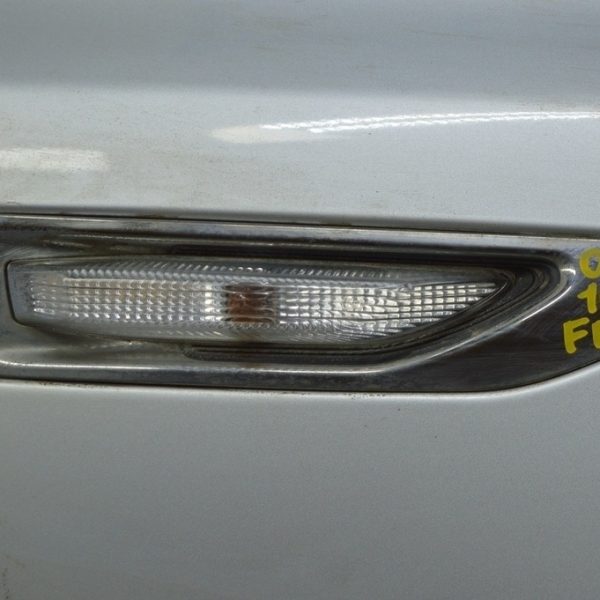 Молдинг крыла перед прав под лампочку Kia K5 16- KOREA