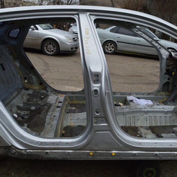 Стойка кузовная центральная правая Kia Optima 16- (03) cеребро 71120-D5A00