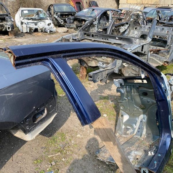 Батон крыши правый Toyota Highlander 14- (02) синий короткий 63111-0E110