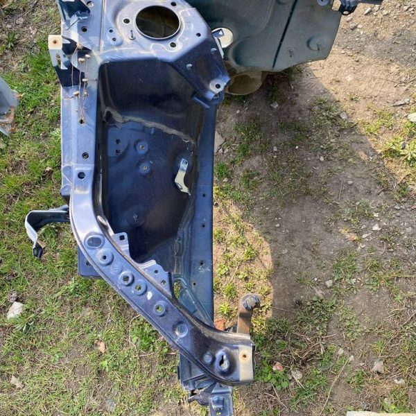 Планка телевизора ресничка правая Toyota Highlander 14- (02)