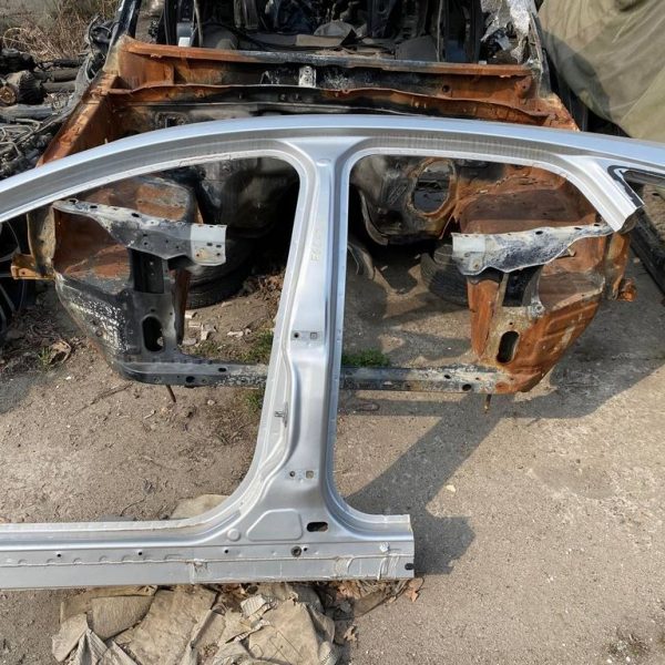 Стойка кузовная центральная левая Ford Focus mk3 11-18 (02) с батоном крыши CM5Z-58211A11-A