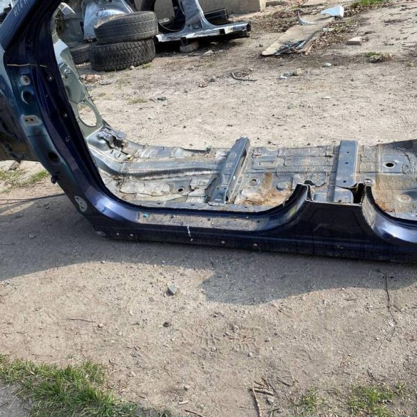 Порог левый с передней стойкой Toyota Highlander 14- синяя (02) лонжерон замят 61312-0E050