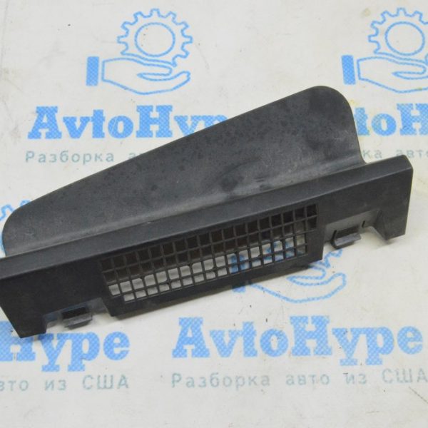 Заглушка решетки дворников пластик центр Nissan Leaf 18-19