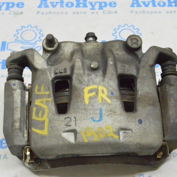 Суппорт передний правый Nissan Leaf 18- 41001-5TA0A