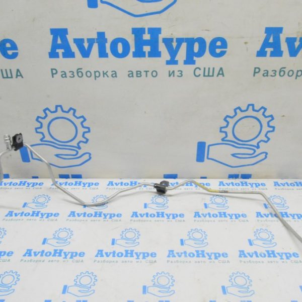 Трубка кондиционера печка-конденсер Nissan Leaf 18-21 92440-5SK0A