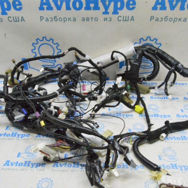 Проводка подторпедная Nissan Leaf 18- (02) 240105SA1A