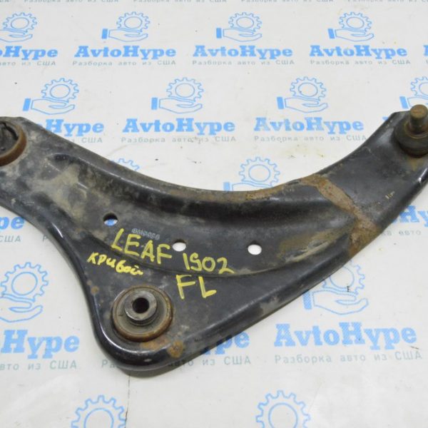 Рычаг нижний передний левый Nissan Leaf 18- (02) кривой 54501-4DA0A