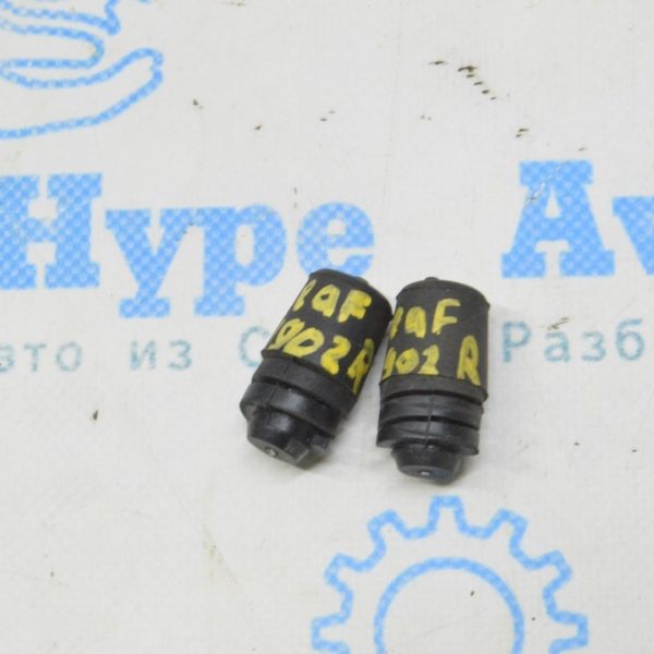 Отбойник двери багажника правый Nissan Leaf 18- 80896-1FA0A