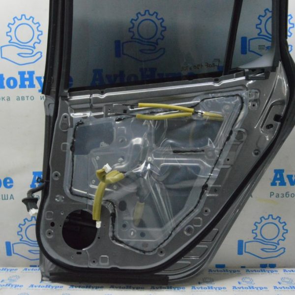 Уплотнитель двери задней правой Nissan Leaf 18-19 828305SF0A