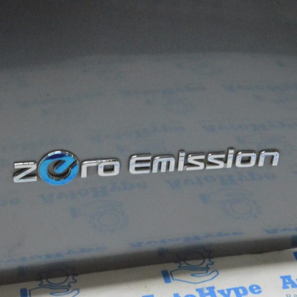 Эмблема надпись Zero Emission двери передней правой Nissan Leaf 18-22 80892-3NK0A