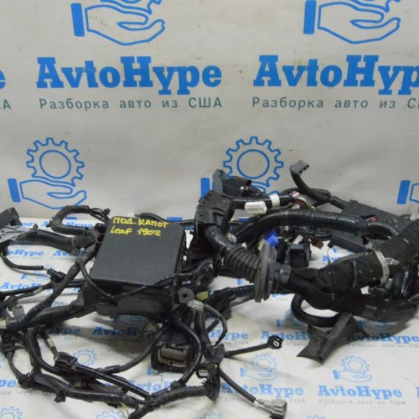 Проводка подкапотная с блоками предохранителей Nissan Leaf 18- (02) разбит корпус 24012-5SA1B
