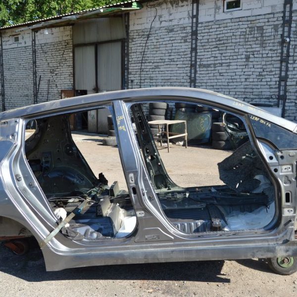 Порог правый Nissan Leaf 18-  (02) графит 76850-5SA0H