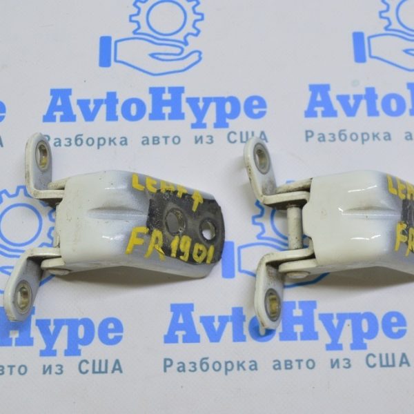 Петля двери верхняя передняя правая Nissan Leaf 18- 82421-AG000