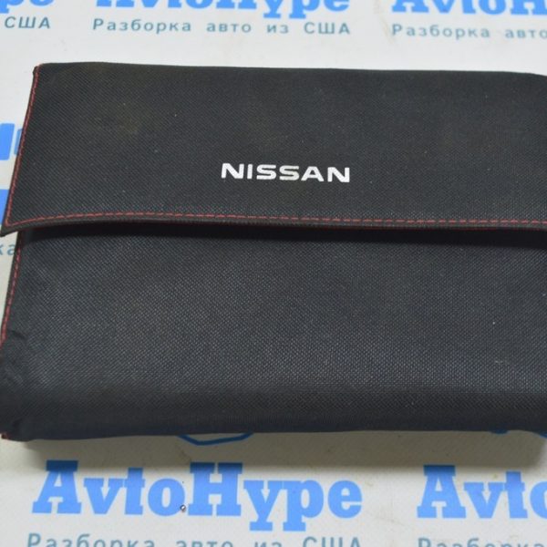 Бумаги брошюра Nissan Leaf 18- черная