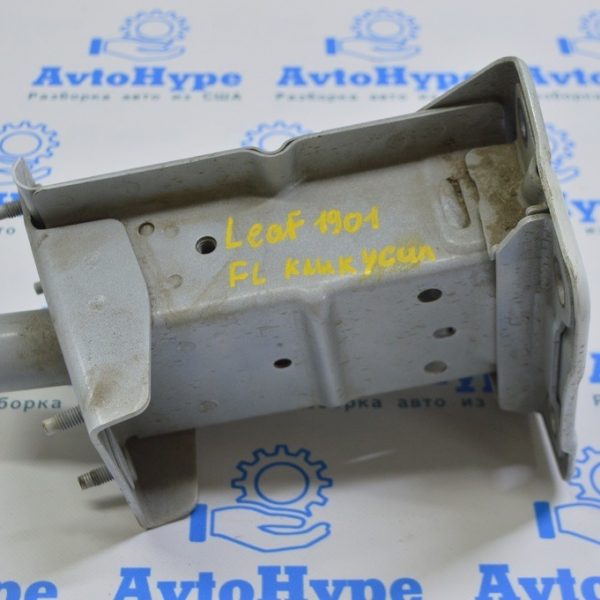 Клык усилителя переднего бампера левый Nissan Leaf 18- 75115-5SA0A