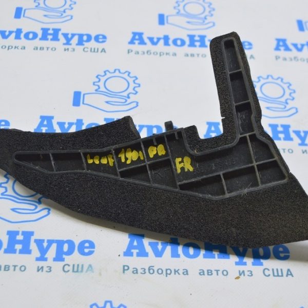 Дефлектор уплотнитель крыла правый Nissan Leaf 18- 638a2-5sk0b