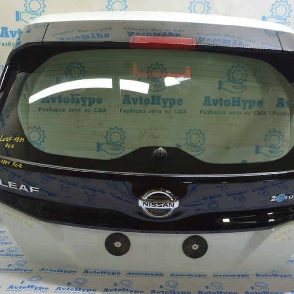 Дверь багажника голая со стеклом Nissan Leaf 18- (01) белый цвет 90100-5SA0B