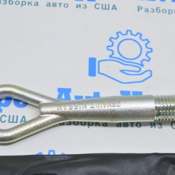 Крюк с кожухом Nissan Leaf 18-19