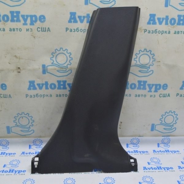 Накладка центральной стойки нижняя правая Nissan Leaf 18- черная 76935-5SA0A