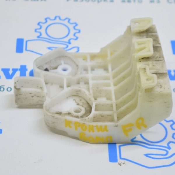 Крепление переднего бампера под фарой правое Nissan Leaf 18- 26042-5SK0A