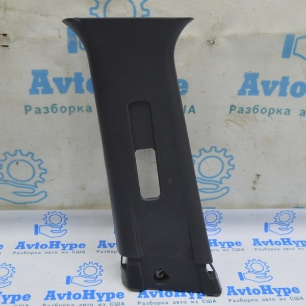 Накладка центральной стойки верхняя ремень левая Nissan Leaf 18- черная 76914-3NF0B