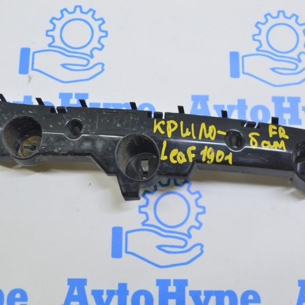 Крепление переднего бампера правое Nissan Leaf 18- 62224-5SK0A