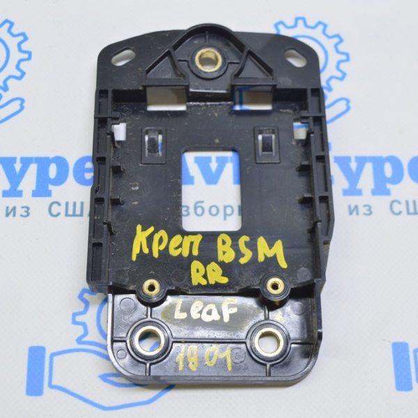 Кронштейн датчика слепых зон правый Nissan Leaf 18-22 284529PB0F