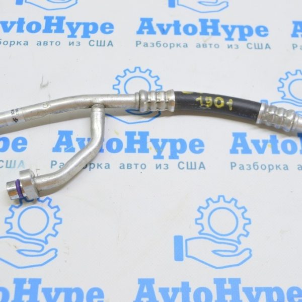 Трубка кондиционера от клапана 3 Nissan Leaf 18-21 924483NL1A