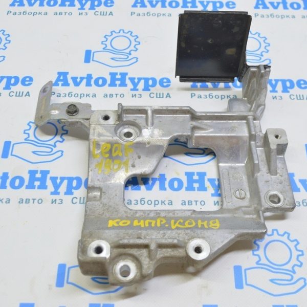 Кронштейн компрессора кондиционера Nissan Leaf 18-21