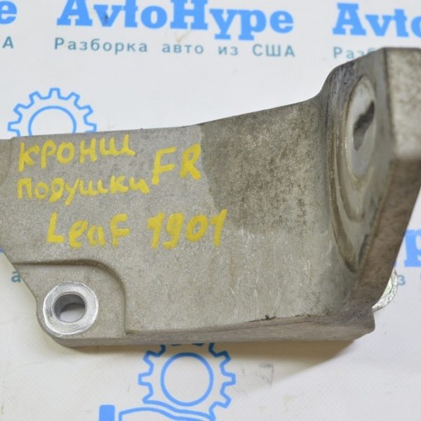 Кронштейн подушки двигателя правый Nissan Leaf 18- 11232-3NF0A