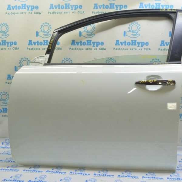 Дверь в сборе передняя левая Nissan Leaf 18- (01) белая ,царапины 80101-3NF1A