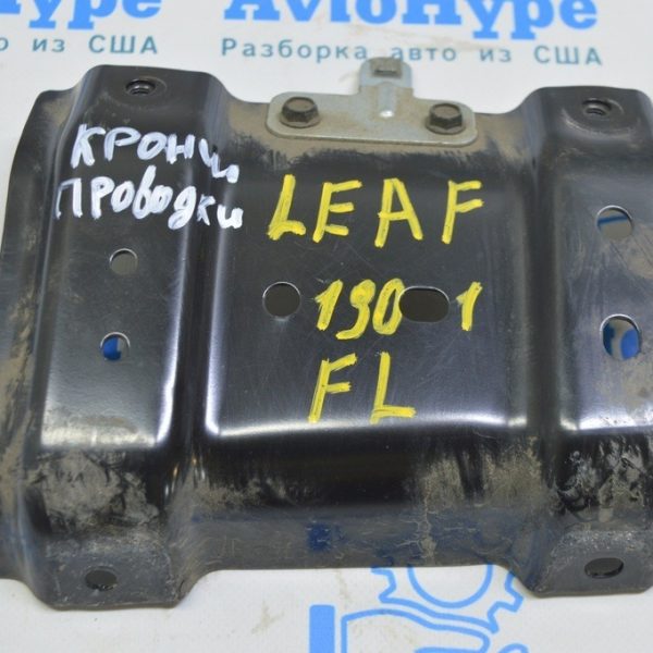 Кронштейн проводки Nissan Leaf 18-