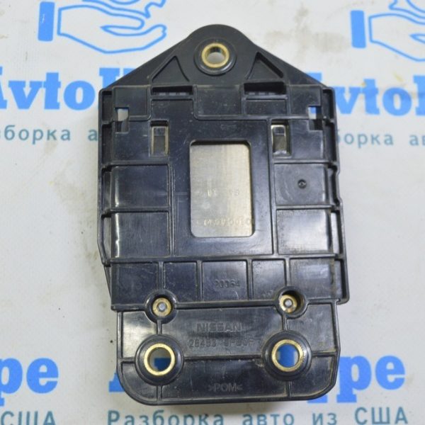 Кронштейн датчика слепых зон левый Nissan Leaf 18-22 284539PB0F