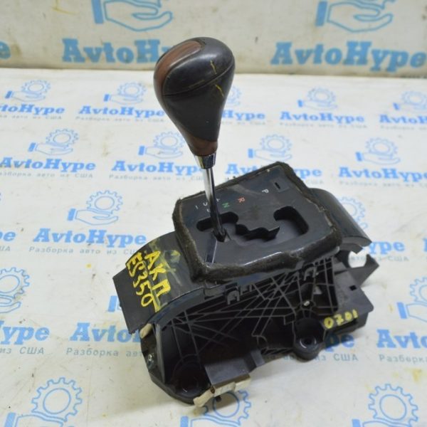 Ручка КПП Lexus ES350 07-12 кожа черн, вставка под дерево (01) потёрта 335040E040C0